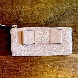 NWOT Kate Spade Zip Leather Wallet Pale Pink